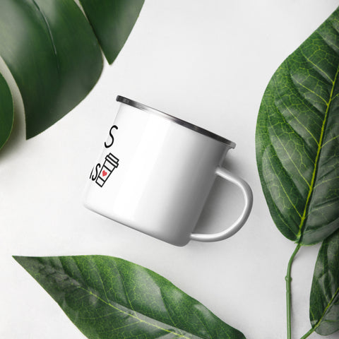 Kavos Mylėtojas white 12 oz enamel mug with silver rim, black Lithuanian Coffee Lover lettering and red hearts – view 4