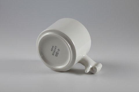 Gesture Ceramic Mug – Handmade Porcelain Coffee Cup（Thumb  down）