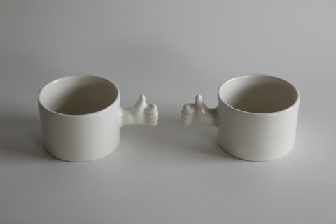 Gesture Ceramic Mug – Handmade Porcelain Coffee Cup（Thumb up down）