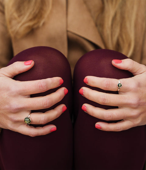 Bague solitaire ESSENTIALS en ambre vert