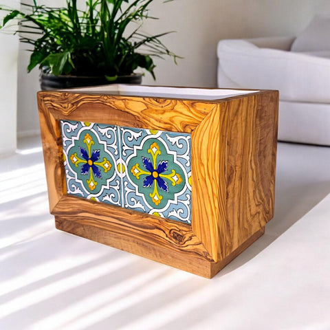 Handgefertigter Pflanzkasten aus Olivenholz mit Fliesen / Blumenkasten für drinnen und draußen / Haus und Garten