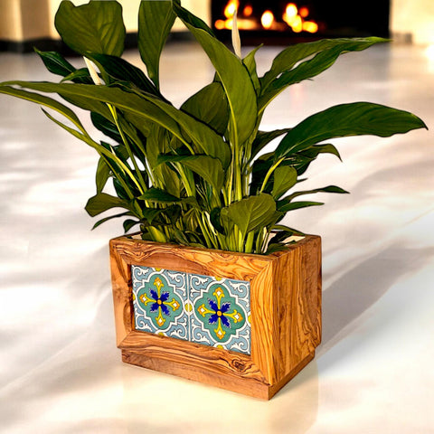 Handgefertigter Pflanzkasten aus Olivenholz mit Fliesen / Blumenkasten für drinnen und draußen / Haus und Garten