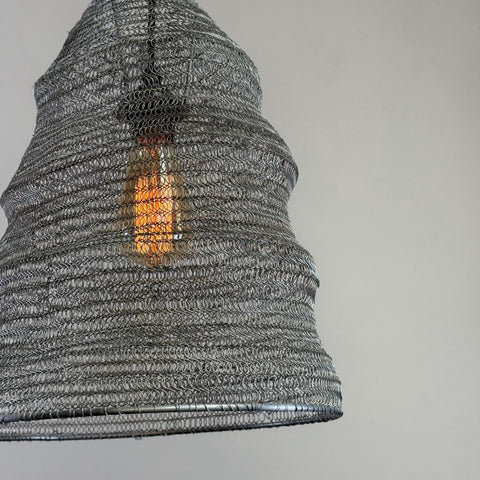 Walton ~ Große Pendelleuchte mit Bienenkorb-Design und silbernem Drahtgeflecht
