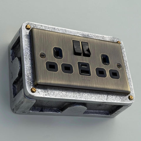 Antique Brass Double Switched 13A Power Socket 230V 13A 2 Gang 2G  Solid Cast Metal Conduit Industrial
