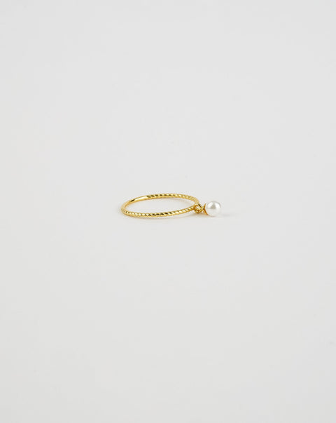Charm Pearl Ring
