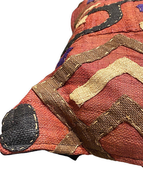 Coussin en tissu Kuba africain 60x60cm (01)