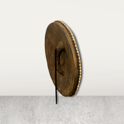 Kamerun-Schild, rund, weiß mit Muscheln