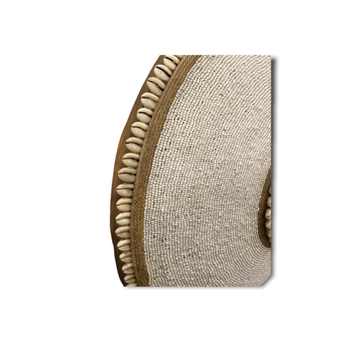 Kamerun-Schild, rund, weiß mit Muscheln