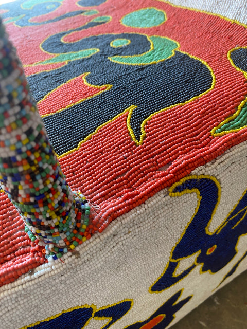 Chaise royale ornée de perles du peuple Yoruba