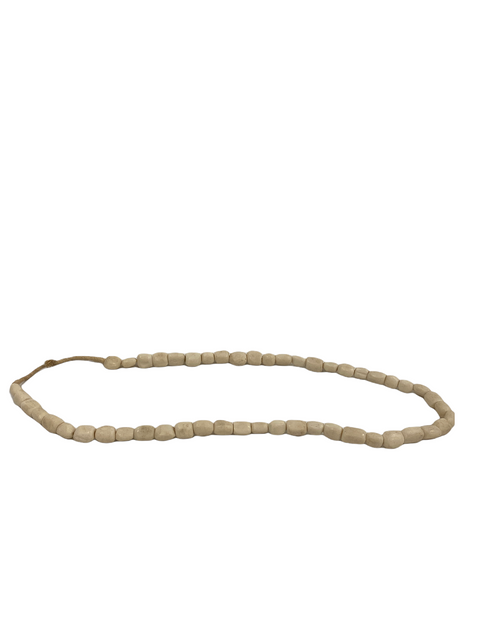 Collier de perles du Kenya - Perles carrées blanches (48.1)