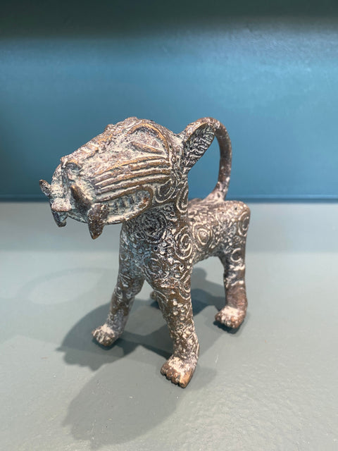 Sculpture de léopard du Bénin - Bronze (56.05)