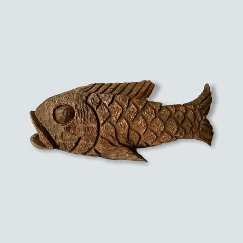 Mosambik, handgeschnitzte Fischskulptur - M