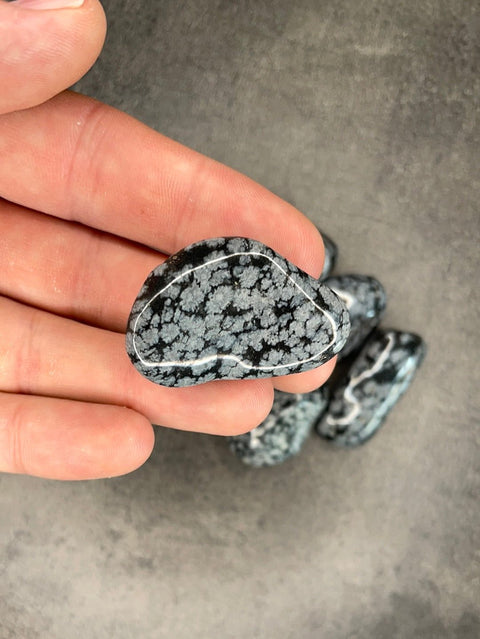 Schnee-Obsidian - Trommelstein