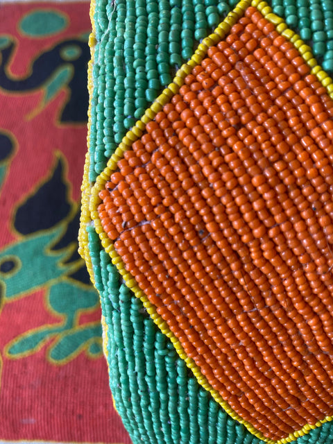 Chaise royale ornée de perles du peuple Yoruba