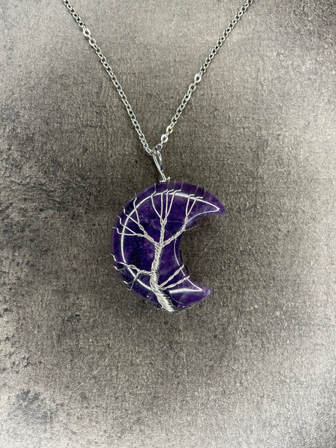 Amethyst-Mondanhänger mit Halskette