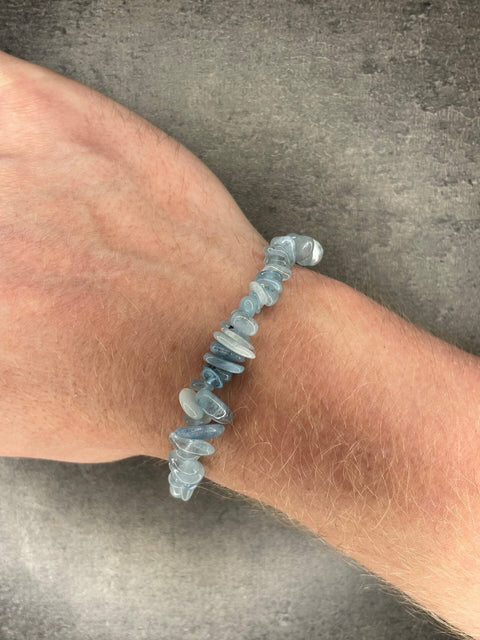 Aquamarin – Kristall-Chip-Armband