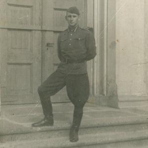 Descriptive image text