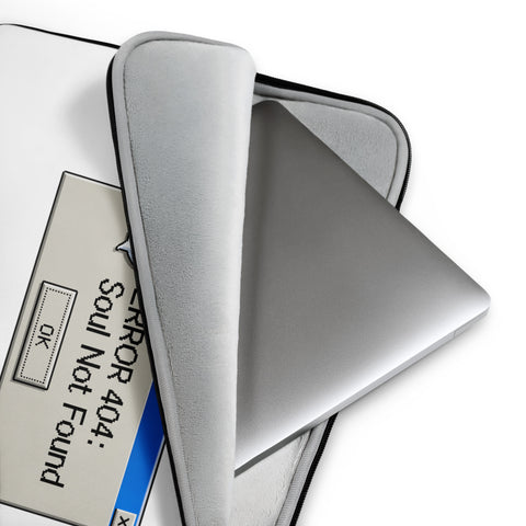 Soul Not Found 13-inch laptop sleeve with retro Error 404 computer dialog – zip and lining detail
