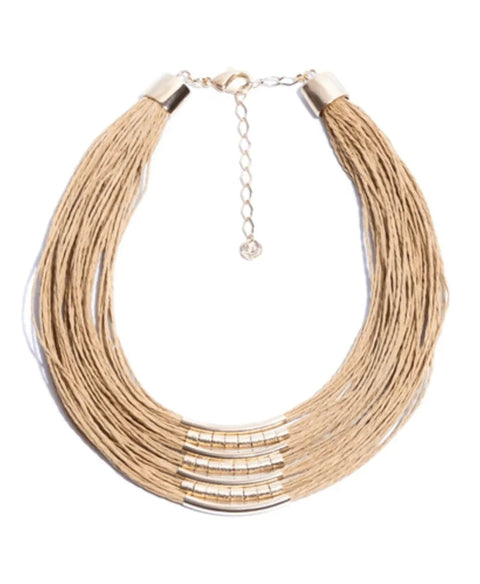 Collier en paille de riz doré Mãos da Terra