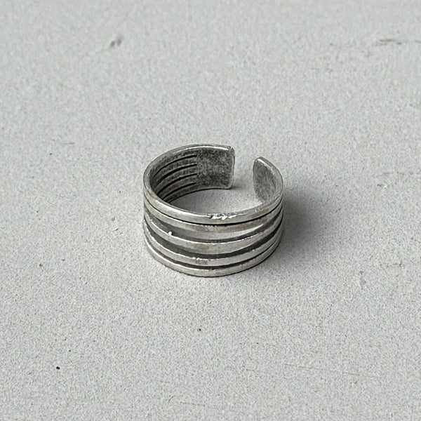 5 Lines Silver Ring
