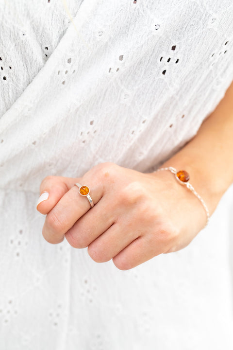 ESSENTIALS Mini bague empilable ambre