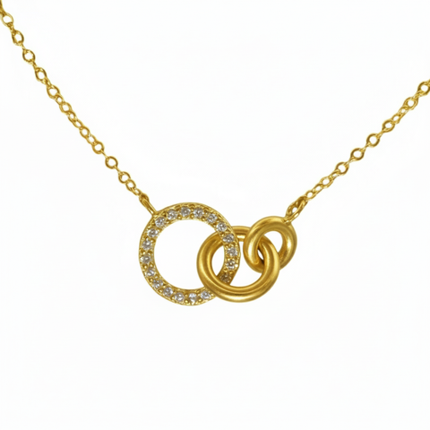 Collier Ameya Cercles Entrelacés, plaqué or 18 carats avec accents de cristal, chaîne fine