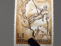 1962 Une livre saint-marinaise Timbre de Saint-Marin Alpiniste au lasso