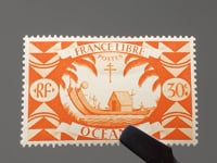 Französische Ozeanien-Briefmarke 1942, 30 französische Centime, altes Doppelkanuboot