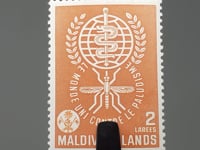 Malediven-Briefmarke 1962 2 maledivische Laari Malaria-Ausrottungsemblem