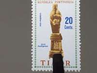 Timor-Briefmarke 1961 20 Centavo Timoresische Kunst Madonna und Kind