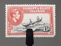 1939 1½ j Timbre des îles Gilbert et Ellice Canoe Crossing Reef