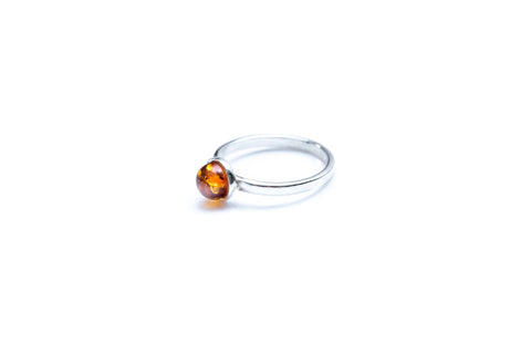 ESSENTIALS Mini bague empilable ambre