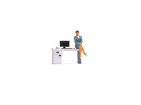 In the Office Woman Terrarium Figures Set 16517