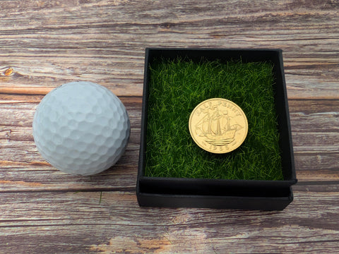 Halfpenny (1937–1967) – Vergoldeter Münz-Golfballmarker