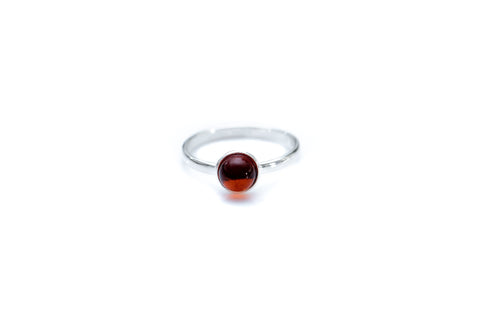 ESSENTIALS Kirschroter Amber-Stapelring
