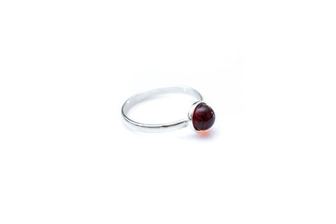 Bague empilable ESSENTIALS mini cerise rouge ambre