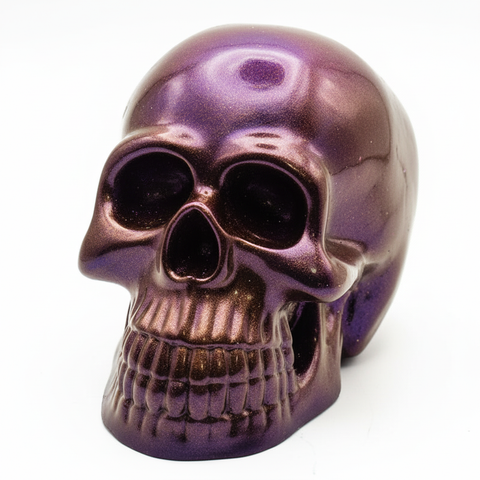 Dark Chameleon Resin Skull — Colour-Shifting Gothic Décor
