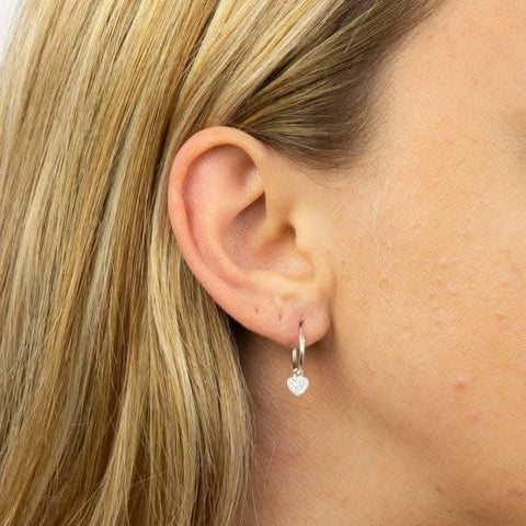 Kleine, herzförmige Creolen mit Pavé-Fassung E5996C