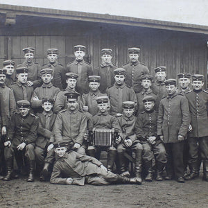 Descriptive image text