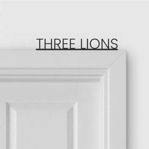 THREE LIONS door topper and door tag