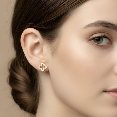 Boucles d'oreilles Ameya Clover Crystal – Plaqué or 18 carats sur argent sterling