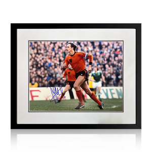 Johan Cruyff Signed Netherlands Photo Deluxe Mount Frame (AFTAL Authentication)
