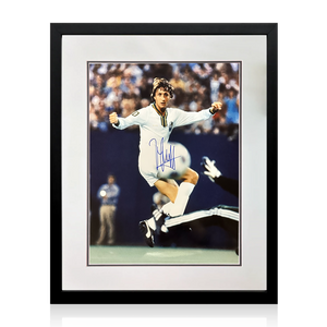 Johan Cruyff Signed New York Cosmos Photo Deluxe Mount Frame (AFTAL Authentication)